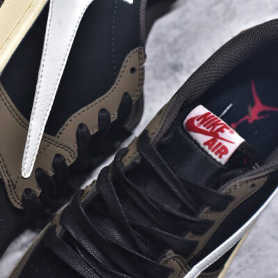 IMG_4411 Jordan 1 Low Travis Scott Mocha CQ4277-001