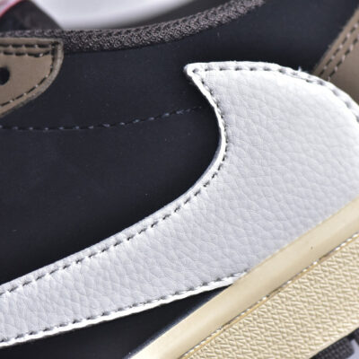 IMG_4413 Jordan 1 Low Travis Scott Mocha CQ4277-001