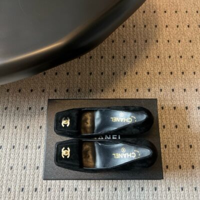 Chanel High Heels in Suede