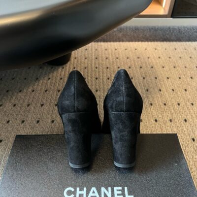 Chanel High Heels in Suede