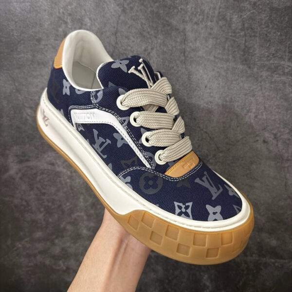 IMG_5027 LV Tilted Sneaker 1AJCWC