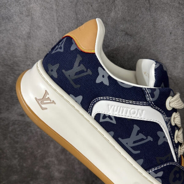 IMG_5031 LV Tilted Sneaker 1AJCWC