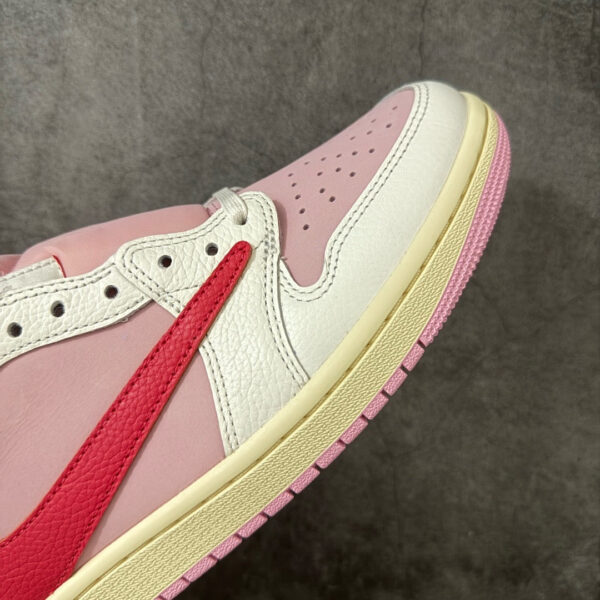 Jordan 1 Low Travis Scott Tropical Pink IQ7604-101