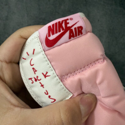 Jordan 1 Low Travis Scott Tropical Pink IQ7604-101