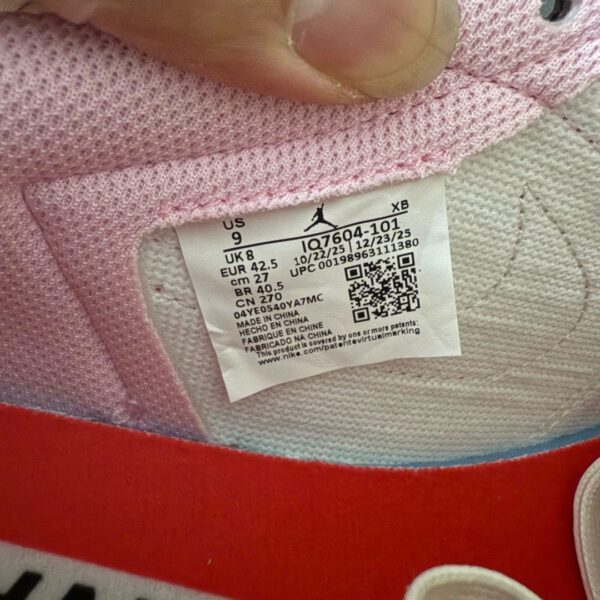 Jordan 1 Low Travis Scott Tropical Pink IQ7604-101