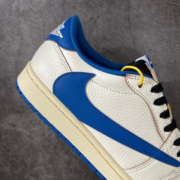 Jordan 1 Low Travis Scott x Fragment DM7866-104