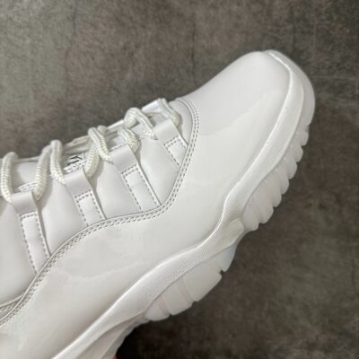 Jordan 11 Comme des Garçons Homme Plus White IV7639-100