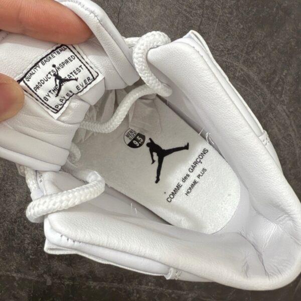 Jordan 11 Comme des Garçons Homme Plus White IV7639-100