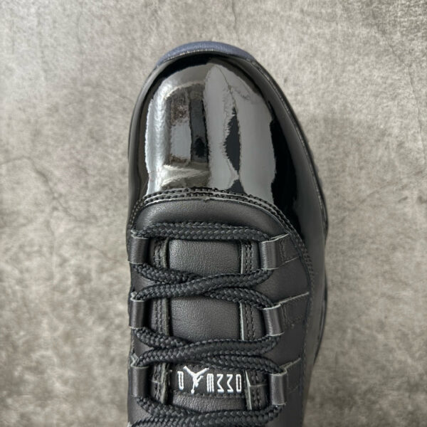 Jordan 11 Comme des Garçons Homme Plus Black IV7639-001