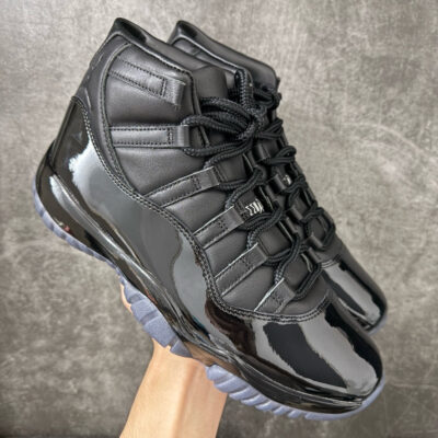 Jordan 11 Comme des Garçons Homme Plus Black IV7639-001