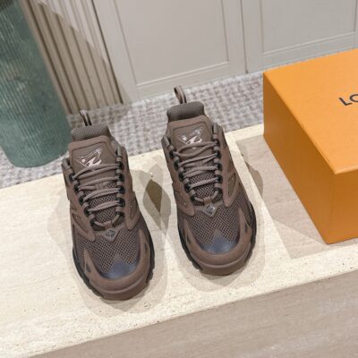 IMG_5713 LV Tatic Runner Sneaker 1AJAPT