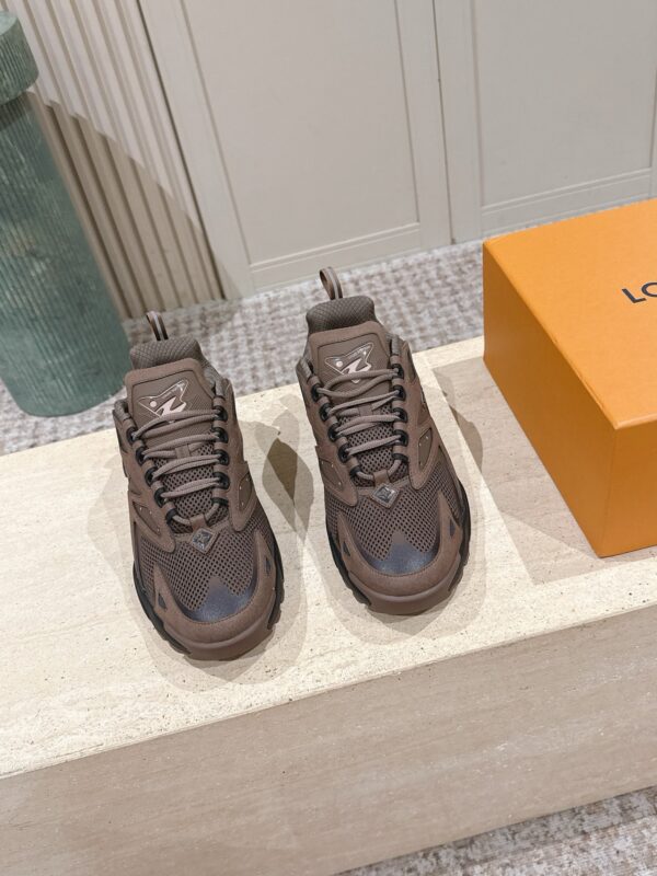 IMG_5713 LV Tatic Runner Sneaker 1AJAPT