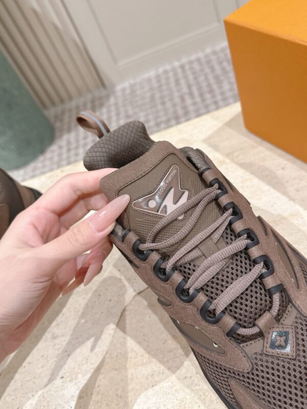IMG_5719 LV Tatic Runner Sneaker 1AJAPT