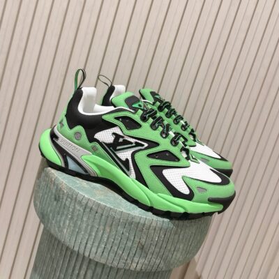 IMG_6002 LV Tatic Runner Sneaker 1AJAPT