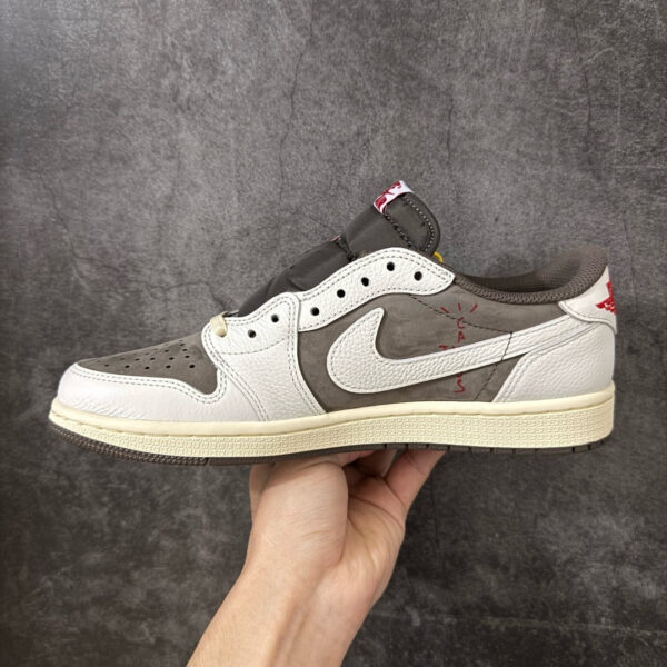 IMG_6865 Jordan 1 Low Travis Scott Reverse Mocha DM7866-162