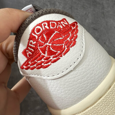IMG_6872 Jordan 1 Low Travis Scott Reverse Mocha DM7866-162