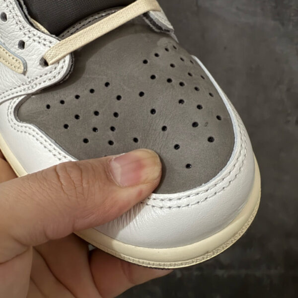 IMG_6878 Jordan 1 Low Travis Scott Reverse Mocha DM7866-162