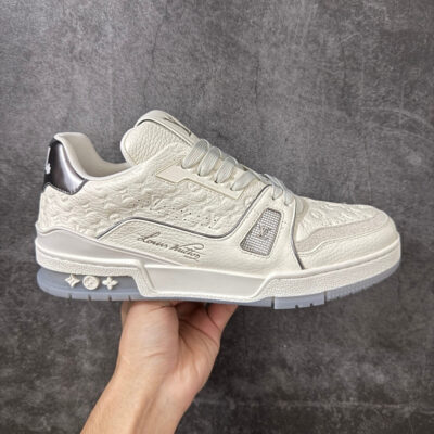 LV Trainer Sneaker 1AKCL1