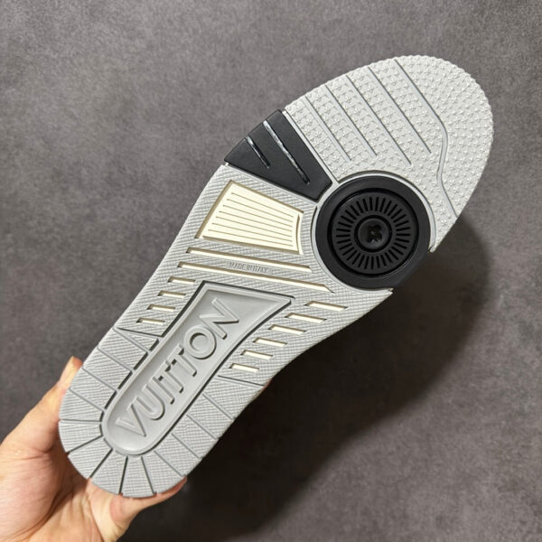 LV Trainer Sneaker 1AKP7B