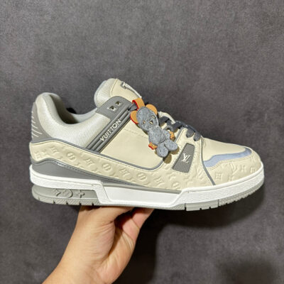 LV Trainer Sneaker 1AKR91