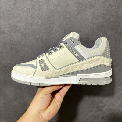 LV Trainer Sneaker 1AKR91