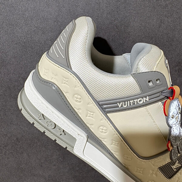 LV Trainer Sneaker 1AKR91