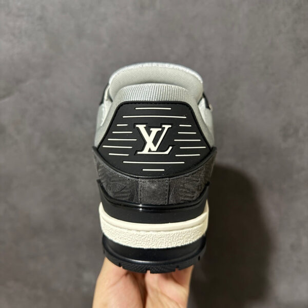 LV Trainer Sneaker 1AKP7W