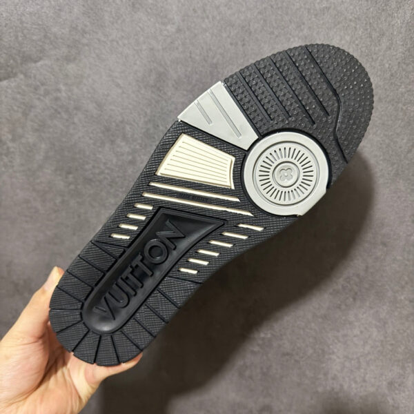 LV Trainer Sneaker 1AKP7W