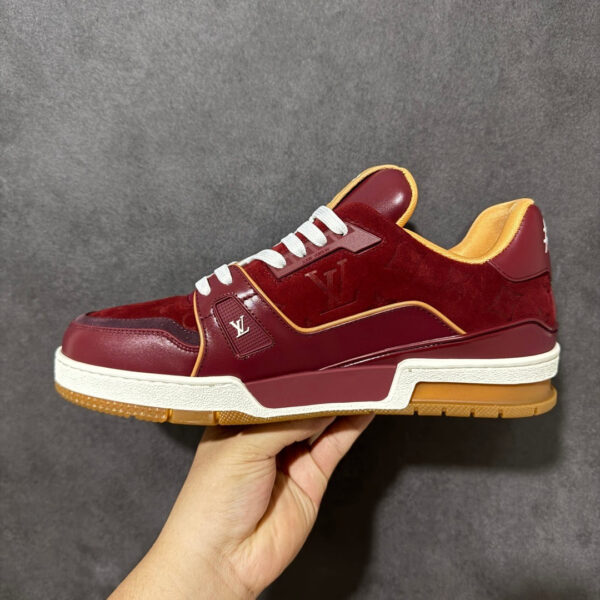 LV Trainer Sneaker 1AKR3U