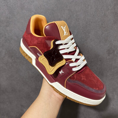 LV Trainer Sneaker 1AKR3U