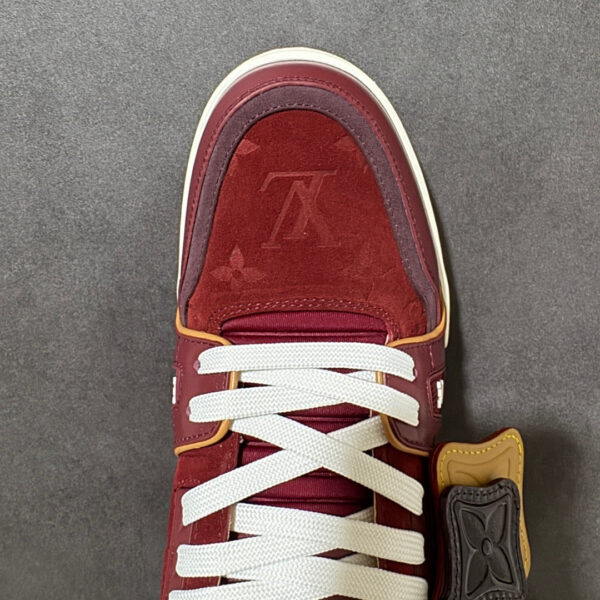 LV Trainer Sneaker 1AKR3U