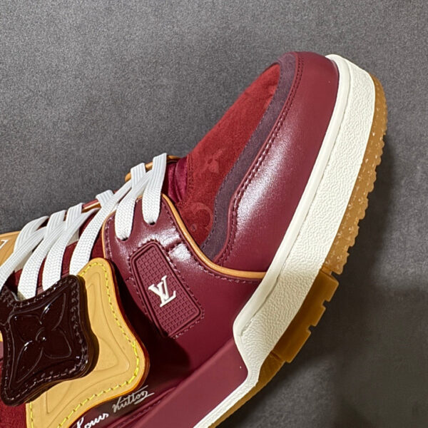 LV Trainer Sneaker 1AKR3U