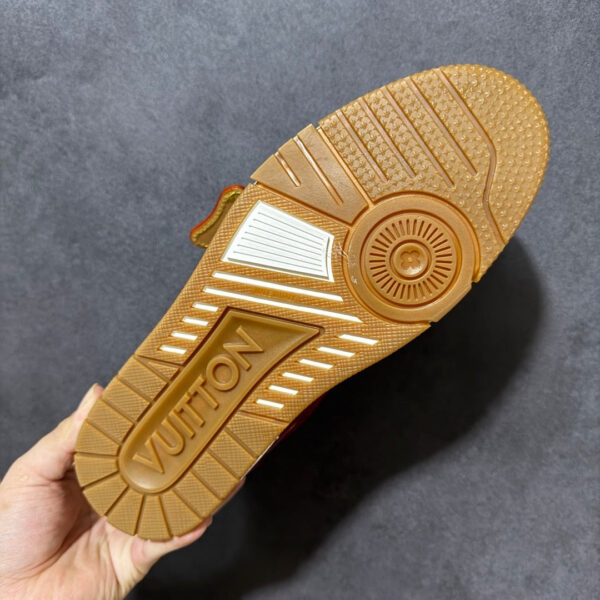 LV Trainer Sneaker 1AKR3U
