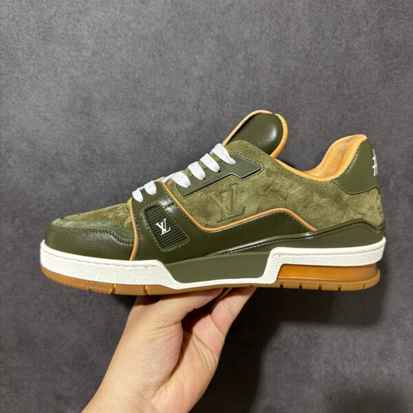 LV Trainer Sneaker 1AKR2S