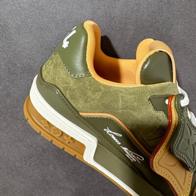 LV Trainer Sneaker 1AKR2S