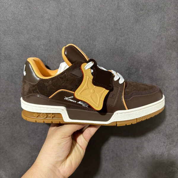 LV Trainer Sneaker 1AKR3B