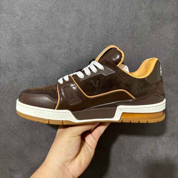 LV Trainer Sneaker 1AKR3B