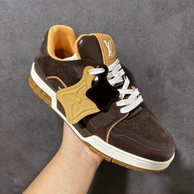 LV Trainer Sneaker 1AKR3B