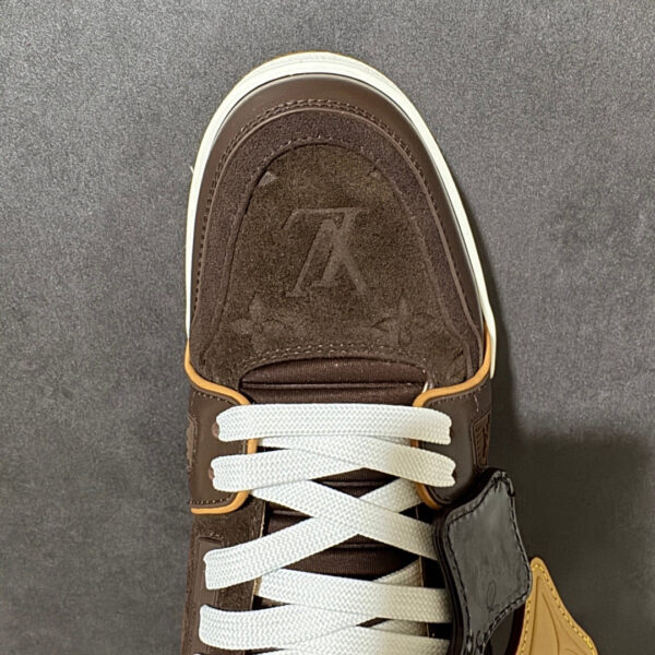 LV Trainer Sneaker 1AKR3B
