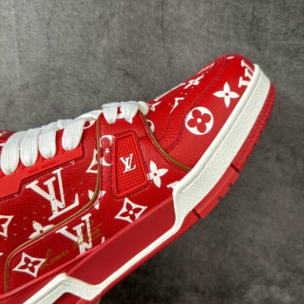 IMG_9454 LV Trainer Sneaker 1AHAN2