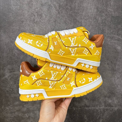 IMG_9469 LV Trainer Sneaker 1AHAN2