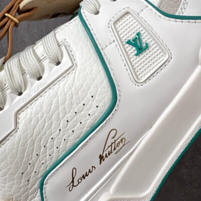 LV Trainer Sneaker 1AKRDQ