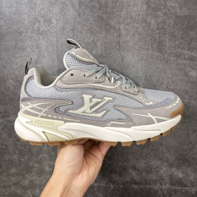 IMG_9927 LV Tatic Runner Sneaker 1AKC55