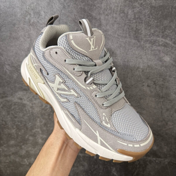 IMG_9930 LV Tatic Runner Sneaker 1AKC55