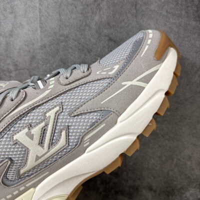 IMG_9933 LV Tatic Runner Sneaker 1AKC55