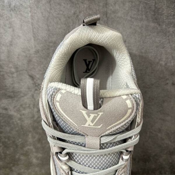 IMG_9935 LV Tatic Runner Sneaker 1AKC55