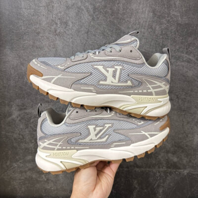 IMG_9937 LV Tatic Runner Sneaker 1AKC55