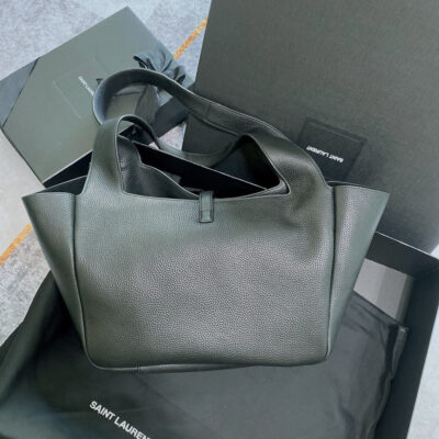 LE 5 À 7 BEA IN GRAINED LEATHER BLACK