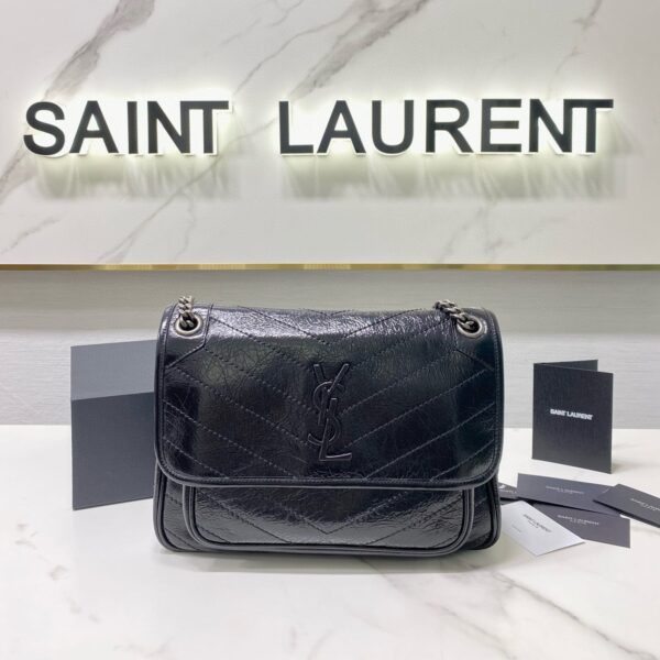 MEDIUM NIKI 28 IN BLACK CALFSKIN CHAIN BAG High-end