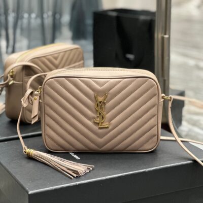 Image_20241212110237_3b6d45fd-d843-4309-8219-60b3c4749b60 LOU 23 CAMERA BAG BEIGE IN QUILTED LEATHER GOLD HARDWARE